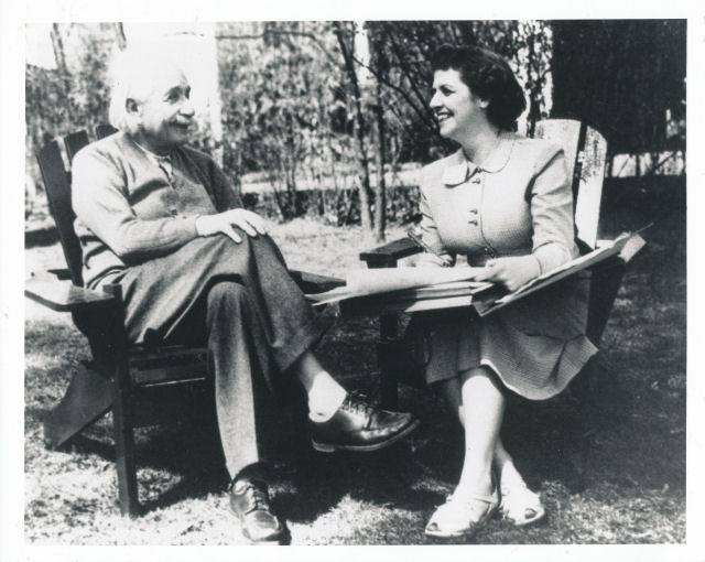 Einstein participates in the 1940 census
